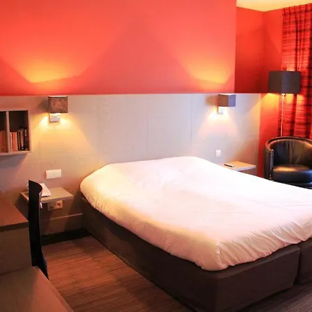 Enjoy - Pantheon Palace By Wp 4*